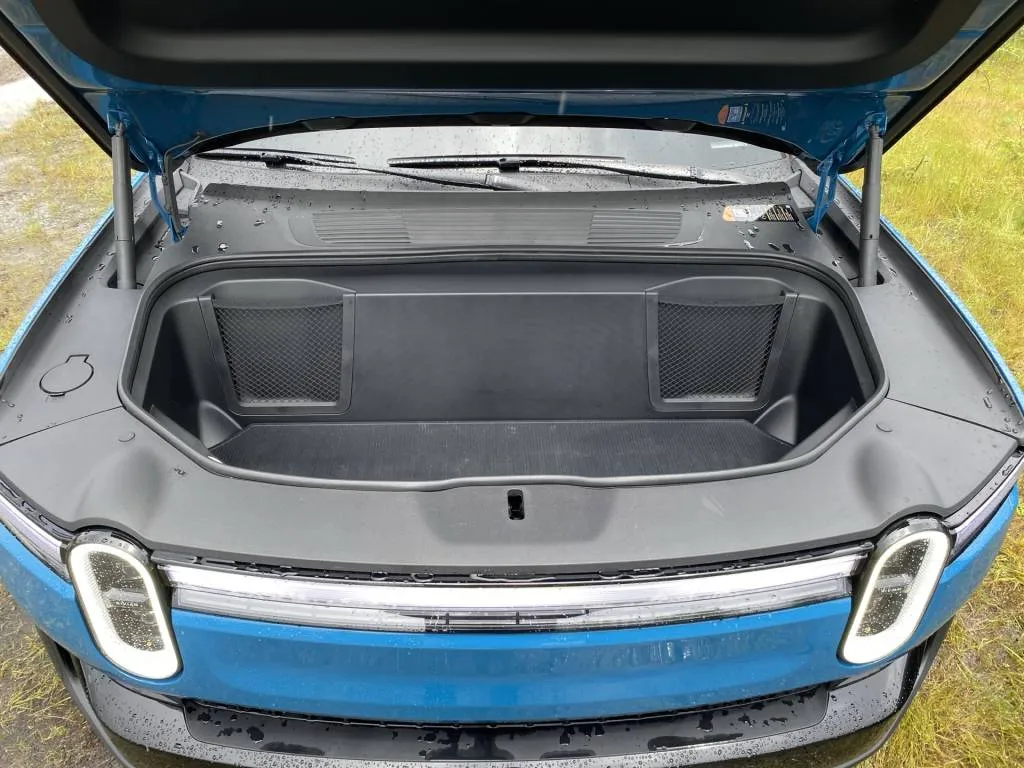 2025 Rivian R1 lineup