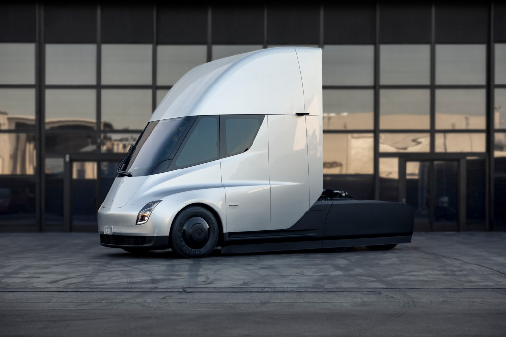 Tesla Semi (Courtesy of Tesla, Inc.)