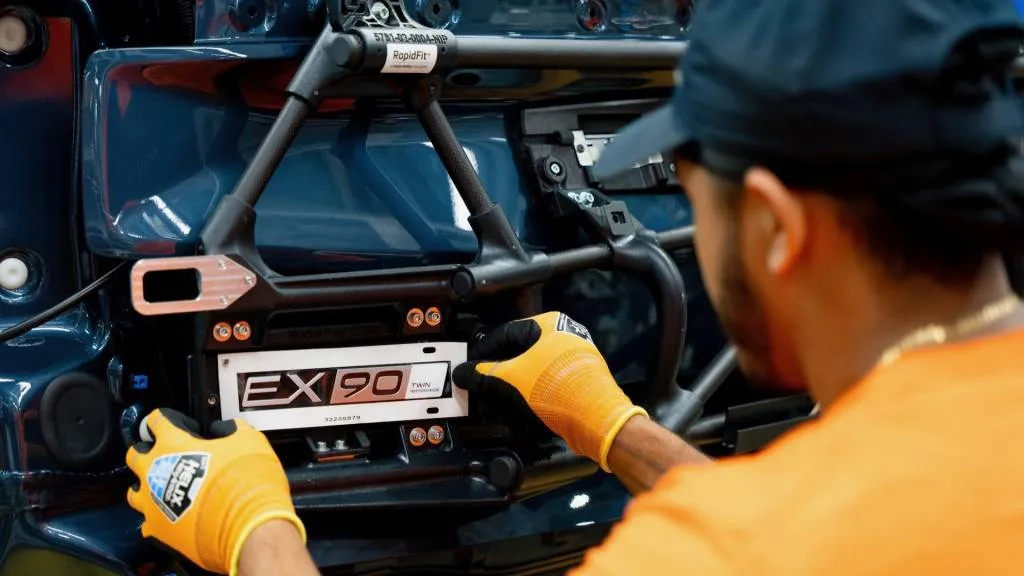 2025 Volvo EX90 production begins in South Carolina