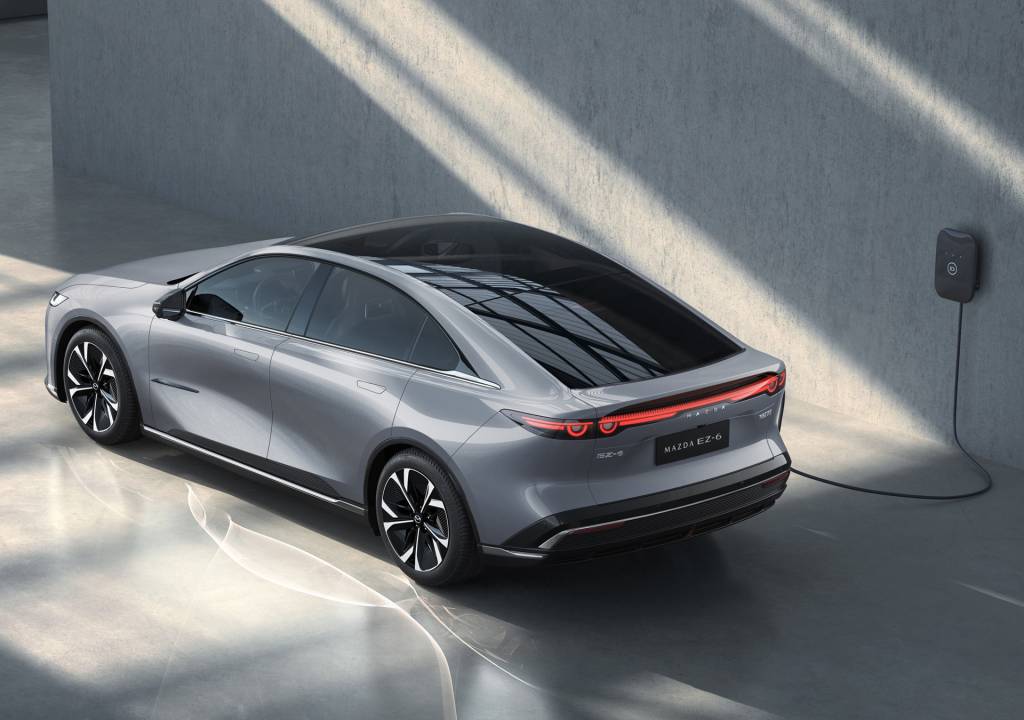 2025 Mazda EZ-6