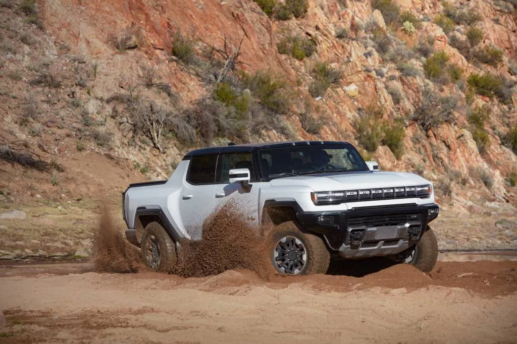 2025 GMC Hummer EV