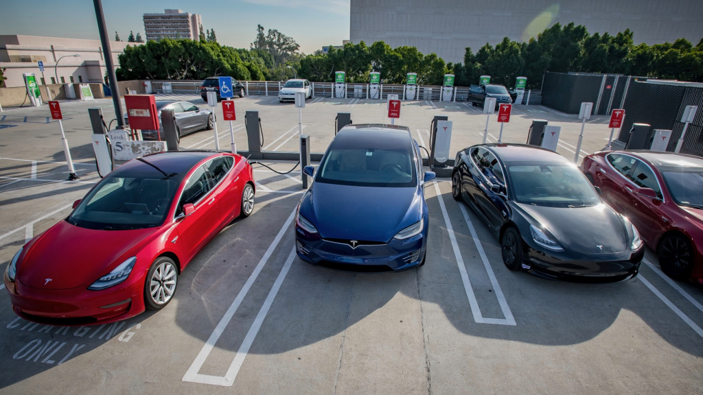 Marengo Charging Plaza, Pasadena, California