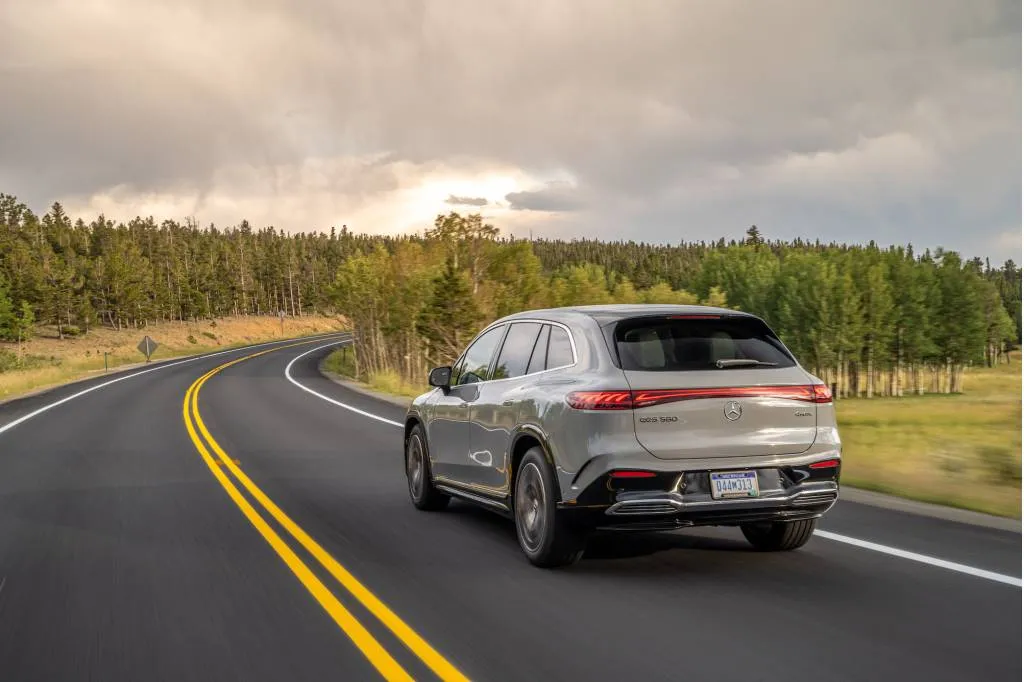 2025 Mercedes-Benz EQS SUV 