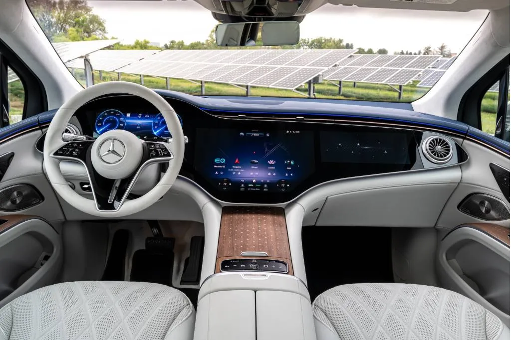 2025 Mercedes-Benz EQS SUV 