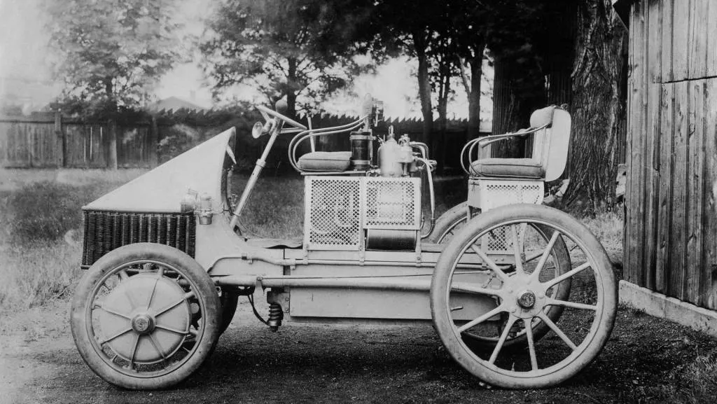 Lohner-Porsche Semper Vivus hybrid