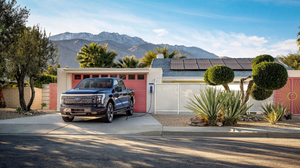 2022 Ford F-150 Lightning Intelligent Backup Power