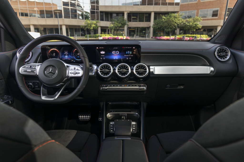 2022 Mercedes-Benz EQB 300